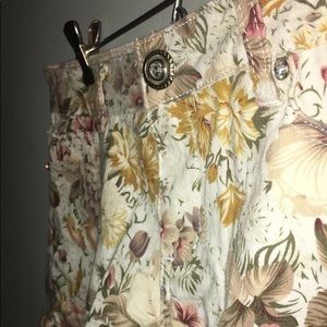 floral design denim shorts